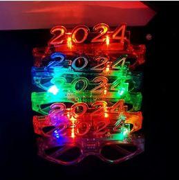 Party Decor LED Light Up 2024 Bril Gloeiende Knipperende Brillen Rave Glow Shutter Shades Brillen voor Nieuwjaar Kinderen Volwassenen Maat 392Q
