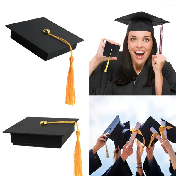 Décoration de fête 1 / 2pcs DIY Black Graduation Cap Candy Box Card Gift Carte Academic Yellow Tassel 2024