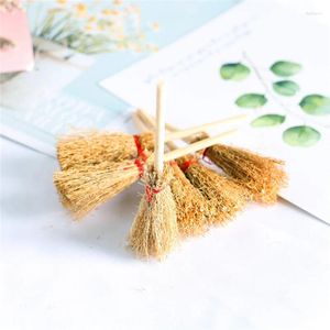 Party Decoration 1/5/10 stcs Mini Broom Witch Straw Brooms Diy Hangende ornamenten voor Halloween -kostuum Props Dollhouse Accessories