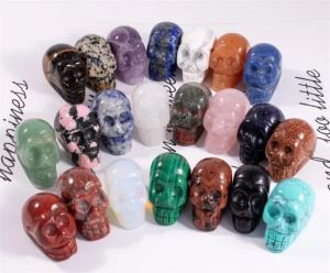 Decoración de fiesta 1 pulgada Cristal de cuarzo Escultura de calavera Tallada a mano Estatua de piedras preciosas Estatuilla Coleccionable Curación Reiki Halloween FY7960