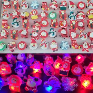 Décoration de fête 10/20/30/40/50 pcs LED bagues éclairent bonhomme de neige père Noël lumières lumineuses pour la décoration de Noël cadeau pour enfants