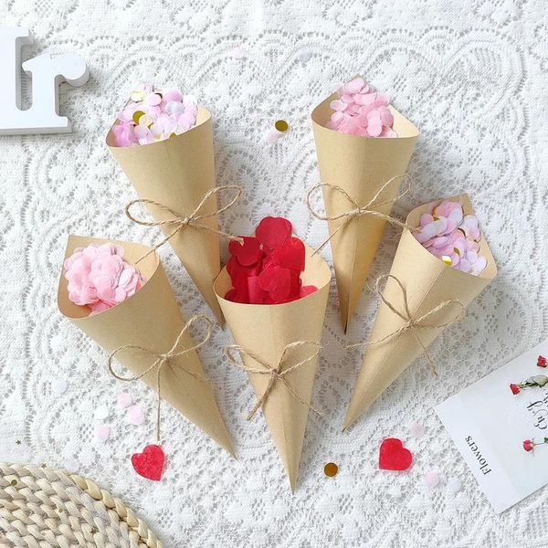 Decoración de fiesta 10/20/30 Uds. Conos de confeti de boda papel Kraft clásico blanco soporte de pétalos de rosa para decoraciones de ducha de novia
