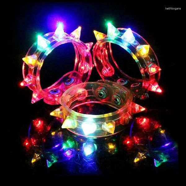 Décoration de fête 100pcs huit lumières LED Glow Bangle Light Up Bracelet Bracelet clignotant Spike pour Lin4097