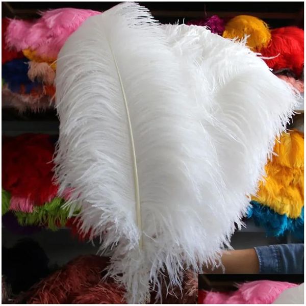 Décoration de fête 100pcs / lot simple décor natural blanc autruche plumes 20-25 cm colorif plume plumage plumage décoratif drop déliv dh9k0