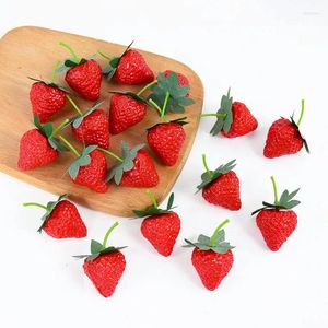 Party Decoratie 10 stcs gesimuleerde Strawberry DIY kunstmatige vruchten plastic aardbeien prop ornament Wedding Home