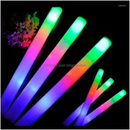 Decoración de la fiesta 12/15/30/60pcs Stick Cheer Glow Sticks Luz oscura para BK Colorf Foam RGB LED S Drop entrega Home Garden Festive Dhemn