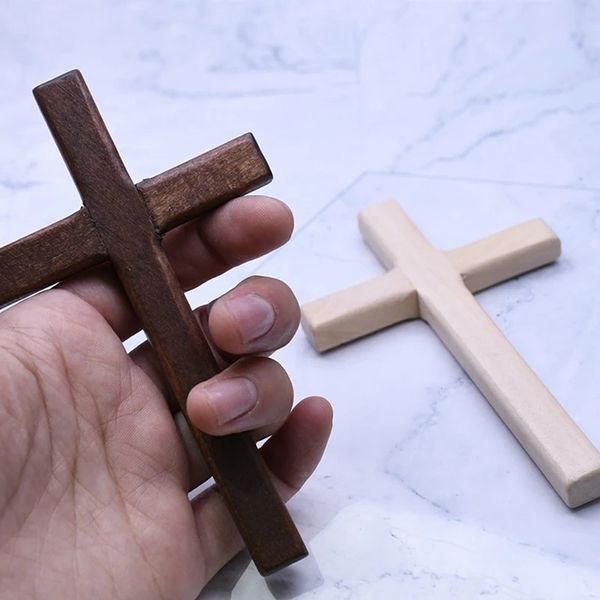 Décoration de fête 12*7cm croix en bois faite à la main prière religieuse chrétienne cadeau de croix à main