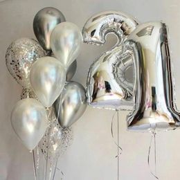 Décoration de fête 12pcs / lot 32 pouces Numéro Ballons en aluminium 16 18 20 25 30 ans pour enfants anniversaire Metal Silver Confetti Latex Globos