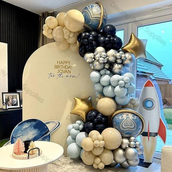 Décoration de fête 136pcs Kit de guirlande de ballons d'espace extra-atmosphérique Étoile bleue marine 4D Agate Galaxy Arc à thème Boho Anniversaire Baby Shower Décor