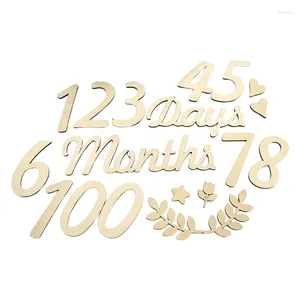 Décoration de fête 18 PCS / Set Baby Milestone Cartes Born Pographie Numéros d'accessoires Gravés Coupes Jour mois