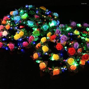 Décoration de fête 2023 coloré LED feuilles rougeoyantes fleur bandeau femmes fille clignotant Floral bandeau cheveux accessoire lueur fournitures