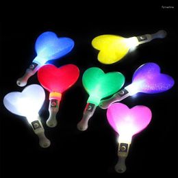 Party Decoration 2024 Favors de mariage LED 24pcs / lot flash jouet multi-couleurs lumière amour stick Glow pour les accessoires de concert