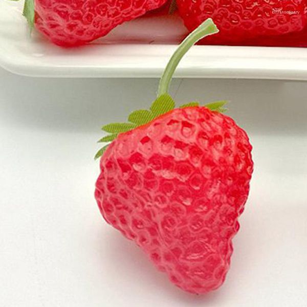 Décoration de fête 20 pièces fraise artificielle bricolage Fruits maternelle plastique faux fruits pour noël maison mariage