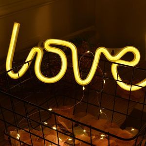 Décoration de fête 34cm Love Fairy Lights Glow Lettre Forme LED Ornements pour les décorations d'anniversaire de mariage Valentine Girl Girlfriend Cadeau