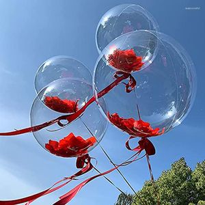 Décoration de fête 4pcs 18 pouces ballons transparents transparents avec des pétales de rose ballon à bulles d'hélium anniversaire mariage décor de la Saint-Valentin