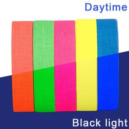 Partijdecoratie 5/6 stks UV Solid Color Blacklight Reactive Glow in The Dark Tape Fluorescerend Neon Gaffer