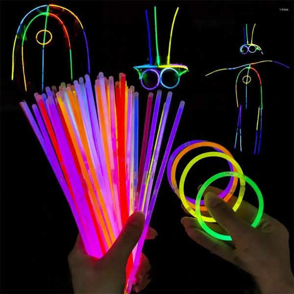 Décoration de fête 50 / 100pcs Fluorescence Lumière Glow Sticks Bracelets Colliers Neon pour mariage Bright Colorful Stick