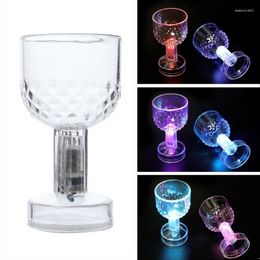 Party Decoratie 50 ml LED knipperende PS Cup Bar Levering ananasvormige waterdetectie Flash kleurrijk licht Luminous Wine Beer Drink T1015