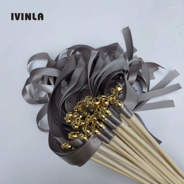 Décoration de fête 50pcs / lot Sliver Mariage Ribbon Wands avec cloche d'or pour