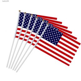 Party Decoration 6pcs usa stick vlag American US 5x8 inch handheld mini vlaggen vlag 30 cm paal Verenigde Staten Hand vastgehouden stokvlaggen Banner T230522