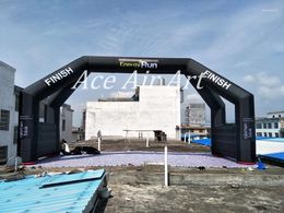 Party Decoratie 9,5 m W 5m H Gigantische opblaasbare finishlijnboog met banner op zijaanzicht in zwarte kleur staat goed voor Energy Run Race