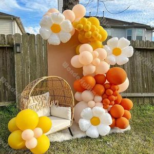 Décoration de fête 96pcs Ballon Daisy Garland Cream Peach Yellow Baby Shower Deux Groovy Birthday Gender Reve Widding Boho Bridal