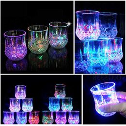 Party Decoratie Automatische flitsende bekersensor verlicht mug Wine Beer whisky's drankje voor Glow Christmas Bar Club verjaardag Drinkwareparty