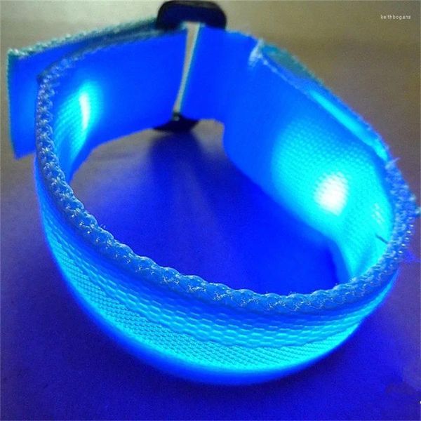 Decoración de fiesta diseño de fábrica de China 300 unids/lote LED pulsera intermitente brillante