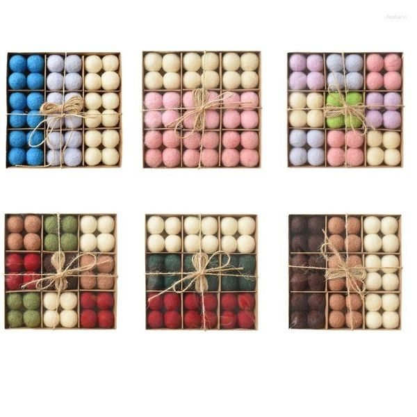 Party Decoration Balles de laine de Noël 36 PCS / BOX POUR LE PORTE DE LA MAISON DU MAIS