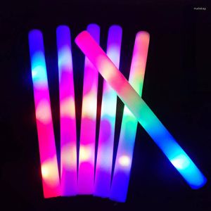 Décoration de fête coloré LED bâtons lumineux RGB mousse bâton Cheer Tube lumière sombre anniversaire fournitures de mariage
