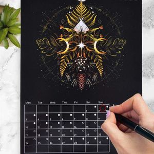 Party Decoration Dark Forest Kalender 2023 Creatieve geïllustreerde muur R kalenders Astrologie Maan vlinderhond Catbuttholes
