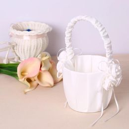 Décoration de fête Elegant Wedding White Heart Ring Bearier Parier et Satin Flower Girl Basket Accessoires Accessoires