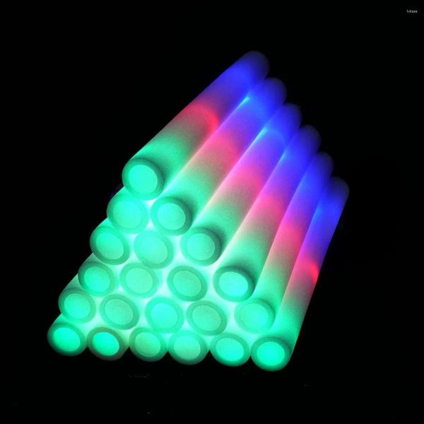 Party Decoration Giant Glow Sticks Bulk -200 PCS LED Pack en mousse dans les fournitures sombres 3 modes Batons