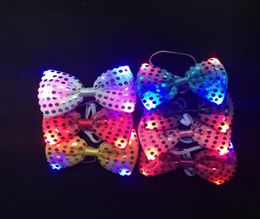 Décoration de fête Glow Led Flash Bow Tie Enfant Adulte Cadeau Anniversaire Concert Fournitures De Mariage Brillant Dans Dark2459235