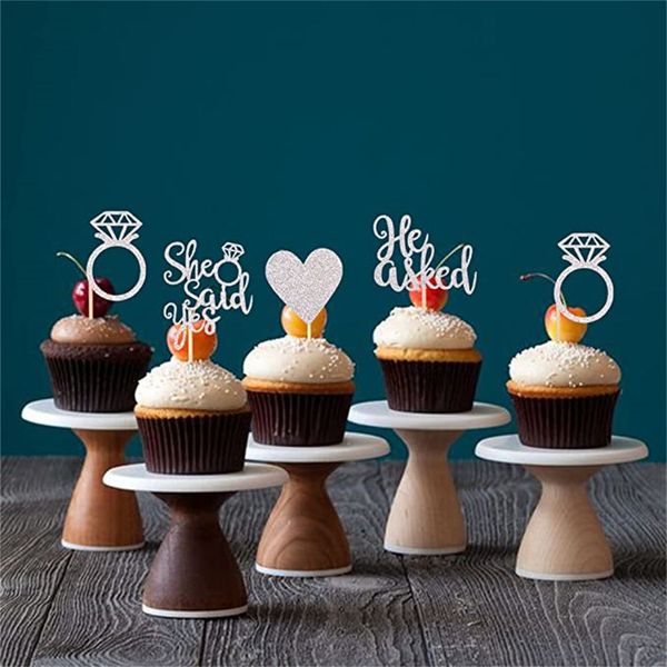 Décoration de fête Il a demandé qu'elle a dit oui Cupcake Toppers Diamond Ring Heart Cake Picks pour les décorations de fête de fiançailles de mariage RRE15350