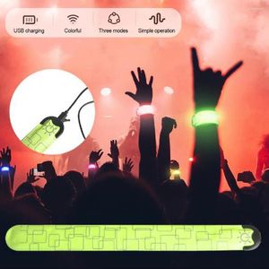 Feestdecoratie LED-entertainment Lichtgevende juichende rekwisieten Batterij Lichtgevende armband Pols Running Armband Knipperende veiligheidslichtband