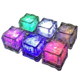 Décoration de fête LED Cubes de glace Colorf Autres lumières Lumineuses Induction brillante Festival de mariage Bar de Noël KTV Toys Drop Livrot Dhexx