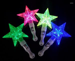 Décoration de fête bâtons lumineux à LED petite étoile à cinq branches jouet lumineux quatre couleurs évider conceptions Flash pour la décoration