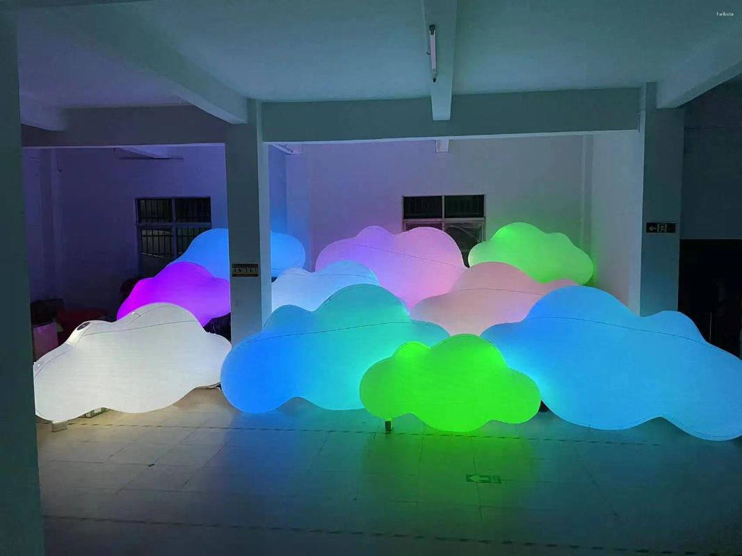 Party -Dekorationsbeleuchtung aufblasbare Hangwolkenballon -Lichtmodellbühne