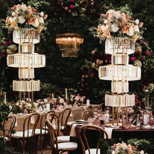 Feestdecoratie Luxe gouden bruiloftsvaas middelpunt Acryl bloemenstandaard met hangende 5-laags ronde kroonluchterbasis voor drop-levering Dhojb