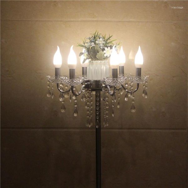 Décoration de fête joli mariage argent route plomb lampe colonne acrylique lumière LED pièce maîtresse chandelier support