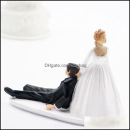 Décoration de fête Centres de table pratiques Décorations de mariage Cérémonie Gâteau Ornement Marié Mariée Couple Figurine Résine Poupée Facile Dhf32