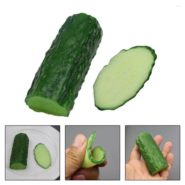 Simulation de décoration de fête Long Cucumber Fragment Mode