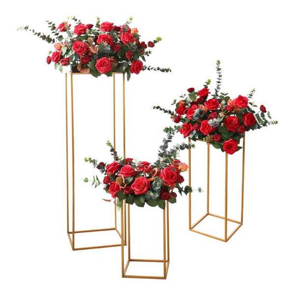 Colonne de support de fleur en métal de couleur d'or de Style de décoration de fête pour la décoration de pièce maîtresse de Table de mariage