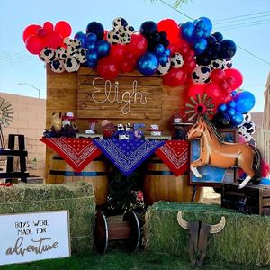 Décoration de fête cowboy western cowgirl rouge ballon bleu arc garland kit kit de cheval ballons de course pour la ferme anniversaire sauvage de vache de ferme