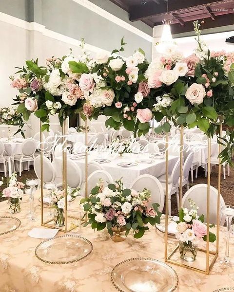 Decoración de fiestas Al por mayor al por mayor de flores de flores Pedestal floral de metal para centros de mesa de bodas Jarrones de pilares cuadrados