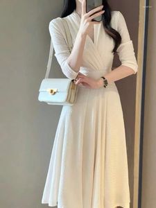 Robes de soirée 2023 automne style doux robe longue luxe français élégance et manches blanches élancées enfants