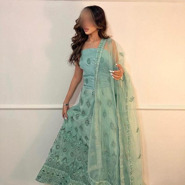 Robes de soirée 2023 vert pâle sans bretelles perlées appliques sans manches robe de bal Tulle cheville longueur Satin robe de soirée arabie saoudite