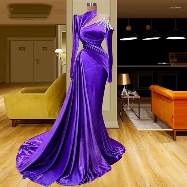 Robes de fête 2023 Velvet Robe de soirée Purple Manches longues Sirène arabe Perles de robe de bal sur mesure Robe De Soires sur mesure