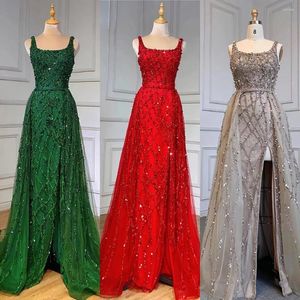 Robes de fête 2024 Robe de bal de luxe High Side Slit Square Square Collor Poulle en tulle Mermaid Serme Red Robes de soirée élégantes